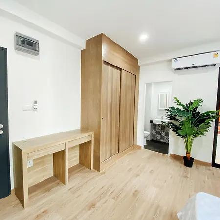 Gp House Bangkok - Sukhumvit Onnut Bts Skytrain Hotel